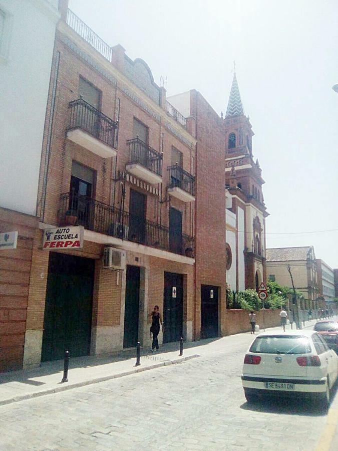 Azahar Apartamentos Triana V Sevilla Kültér fotó